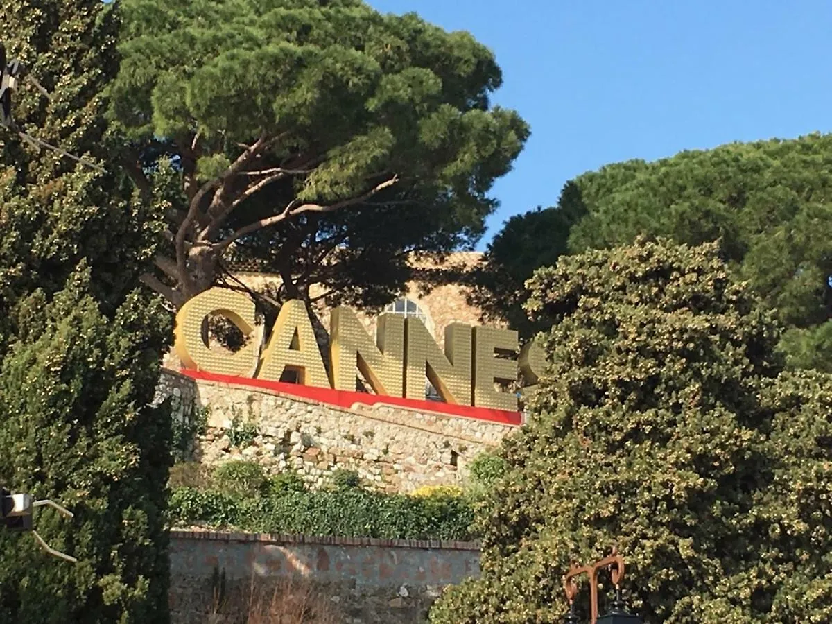 Residence Barri Cannes 0*,  France