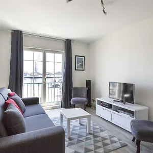 https://au-quai-des-pecheurs.inbrittany.com