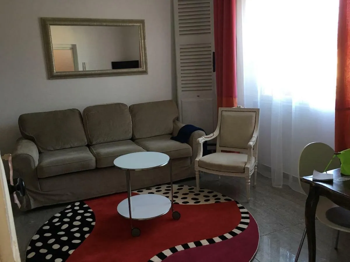 Résidence BARRI Cannes 0*,